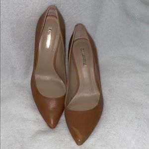 BCBG Tan Leather 3.5 Heel Pumps - Size 7.5M